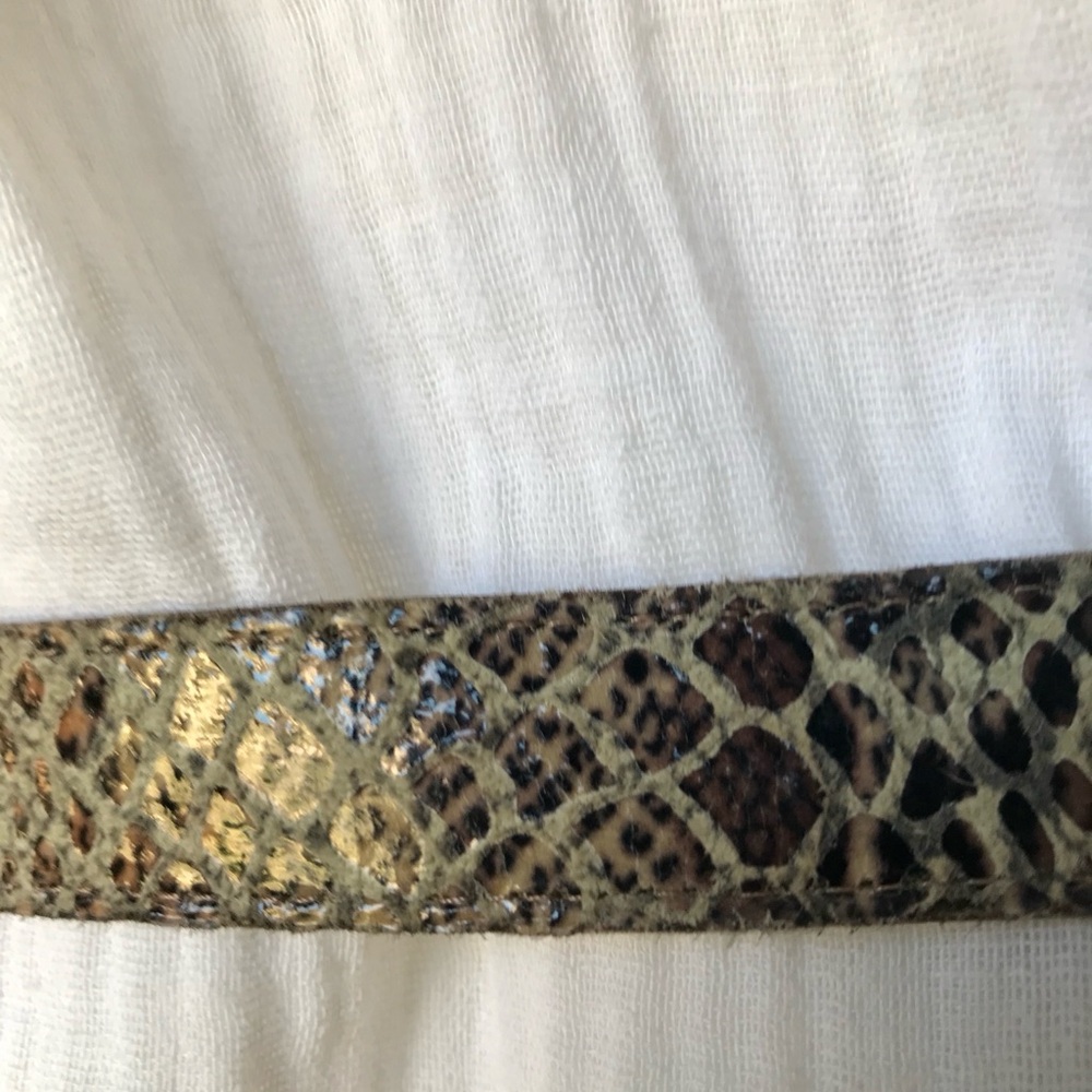 Snakeskin “like” leather belt w/ silver metal “buckle”. Art piece - Picture 7 of 8
